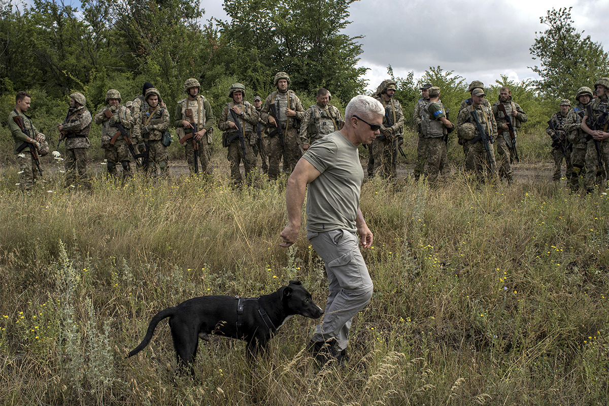 Le fondateur du groupe Mozart, en formation dans le Donb