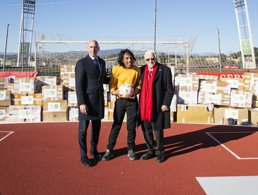 Le président Luis Rubiales avec le président des Messagers de la paix.