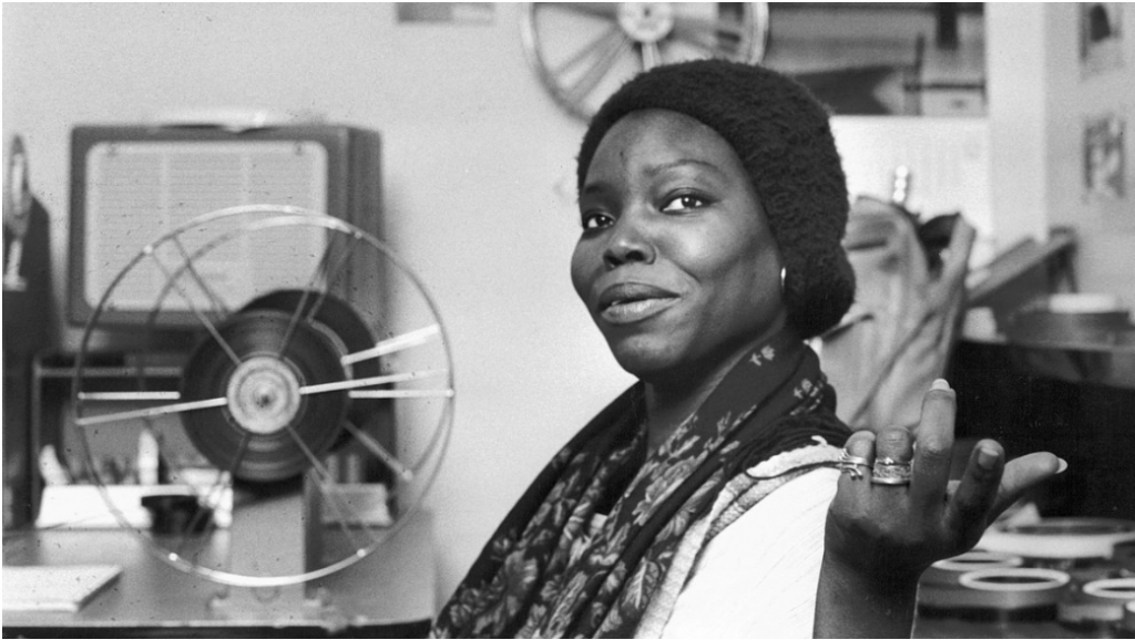Safi Faye (1943-2023) : « Faire un film, c'est prendre position.  Safi Faye, le cinéaste du territoire, a toujours pris position.'