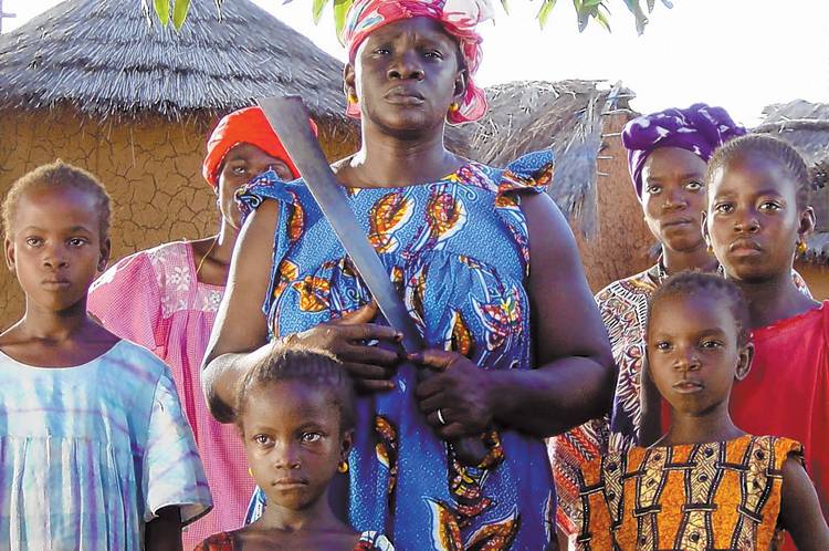 Une image tirée du film d'Ousmane Sembène Moolaadé de 2004.