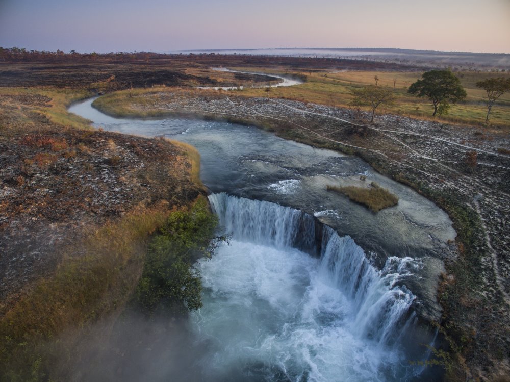 Le château d’eau des Hautes Terres d’Angola est l’un des nombreux châteaux d’eau naturels peu étudiés en Afrique.  Crédit : Cory Richards/Projet National Geographic Okavango Wilderness.
