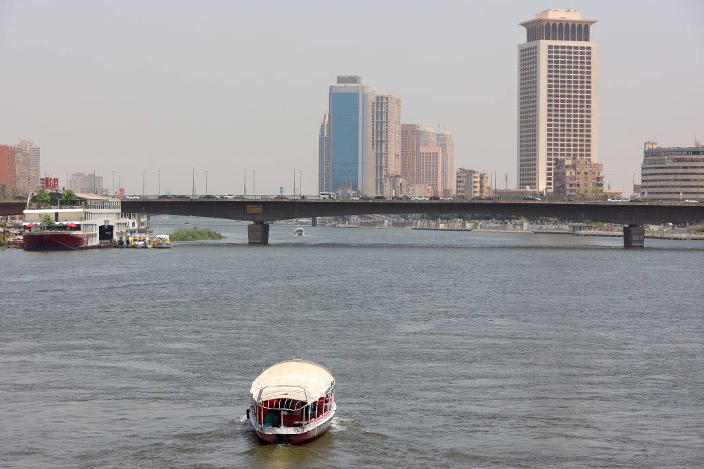 Daily Life On Qasr Al Nile Bridge