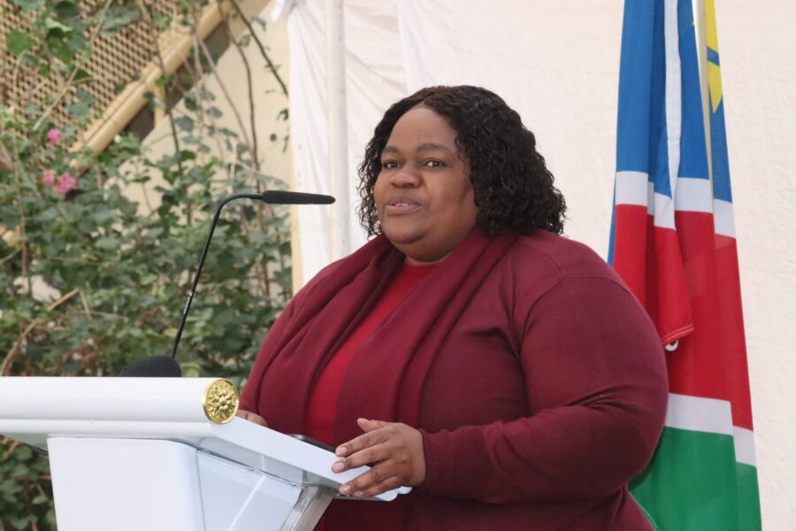 Ministère de l'industrialisation et du commerce, Lucia Iipumbu s'exprimant en juillet 2024. Crédit : Ministère de l'industrialisation et du commerce, Namibie.