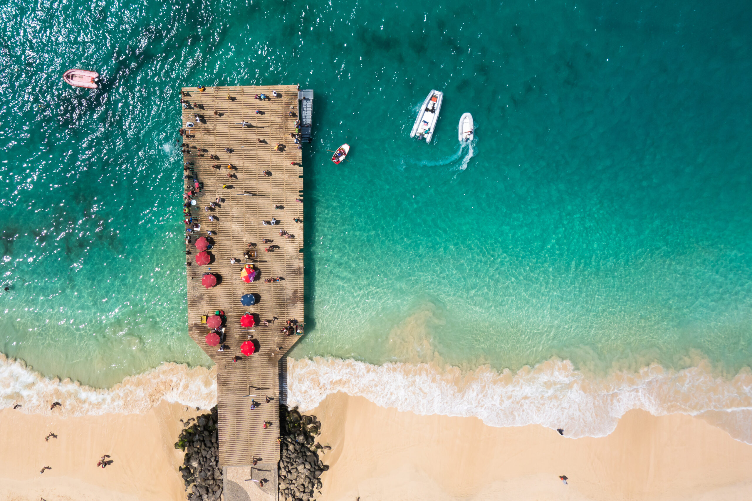 La plupart des plages sont turquoise.