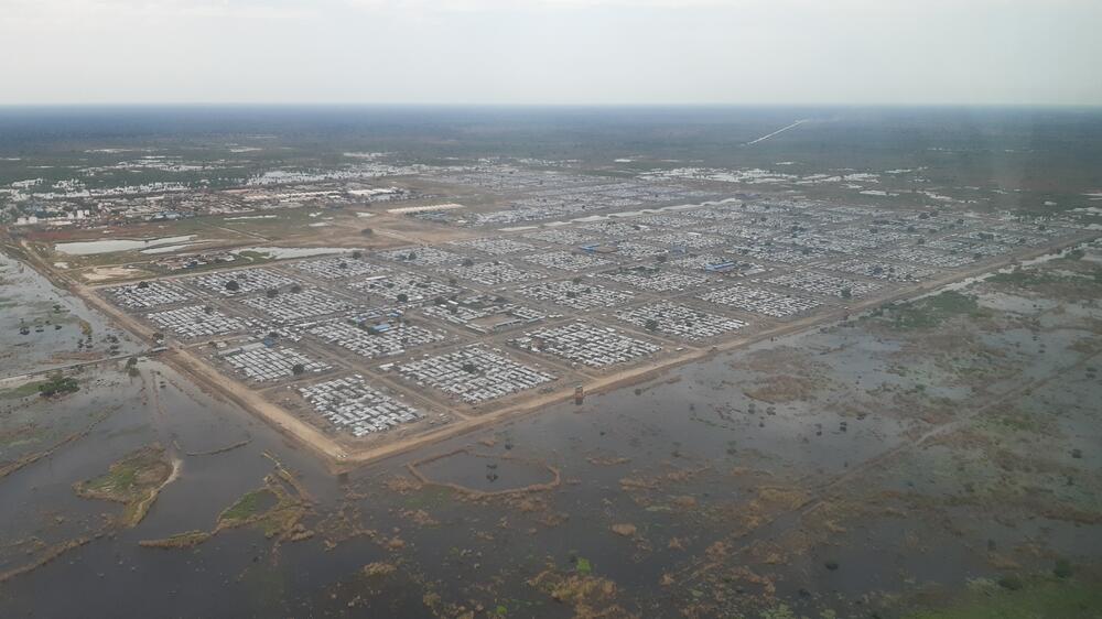 Vue aérienne du camp de déplacés de Bentiu, dans l'État d'Unity, au Soudan du Sud, en proie aux inondations liées au changement climatique. Crédit : MSF.