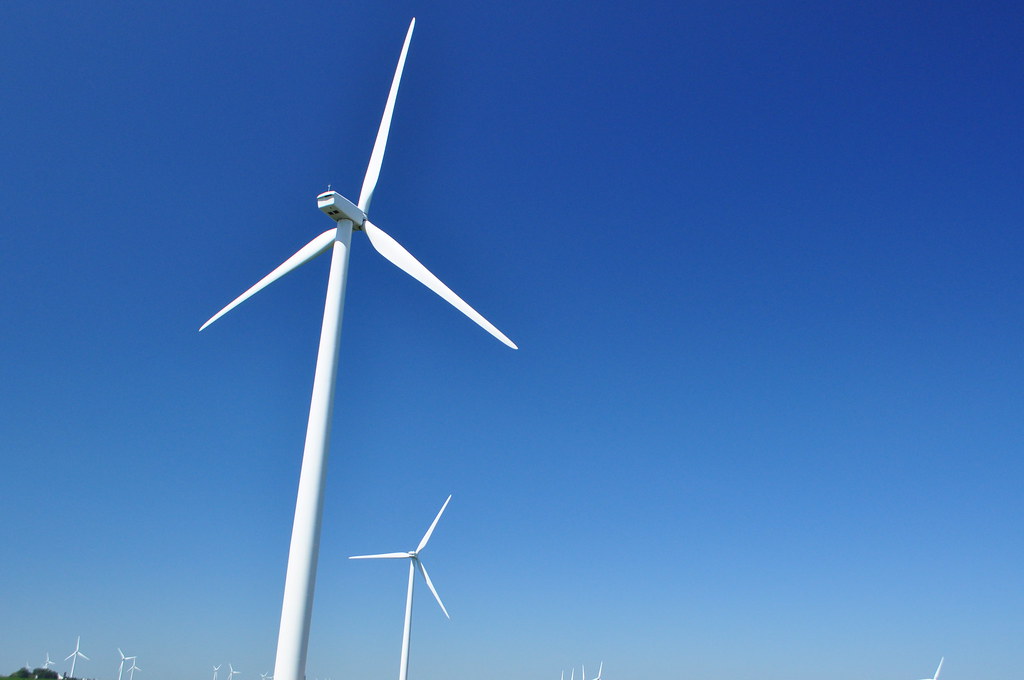 La Banque mondiale et le FMI ont augmenté le financement des projets d’énergies renouvelables, mais sans atteindre les sommes nécessaires. Crédit : Tom Shockey.