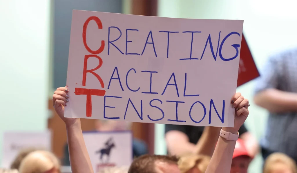 La guerre contre «Woke» et l'attaque contre la théorie de la race critique