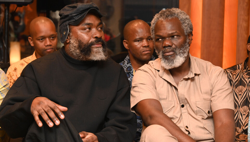 Nduduzo Makhathini et Mbuso Khoza lors du lancement médiatique de Ladysmith Black Mambazo avec Nduduzo Makhathini et Mbuso Khoza à Assegai Audio le 8 août 2025, à Johannesburg, en Afrique du Sud. On rapporte que la collaboration est passionnante car elle rassemble Ladysmith Black Mambazo, cinq fois lauréat d'un Grammy Award, avec isicathamiya, Mbuso Khoza avec le jazz et Amahubo, ainsi que Nduduzo Makhathini avec le jazz.