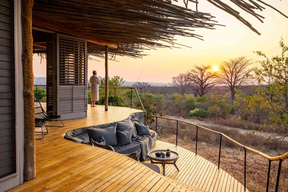 Vues depuis une suite à Jabali Ridge, parc national de Ruaha, Tanzanie.