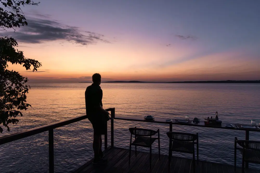Vues du lever du soleil sur le lac Victoria, en Tanzanie.