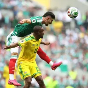 N'ayant de comptes à rendre à personne : les échecs de la gouvernance de la SAFA bloquent la nouvelle ère des Bafana