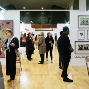 La KZN Art Fair veut votre argent. Ne leur demandez pas de s'asseoir à table