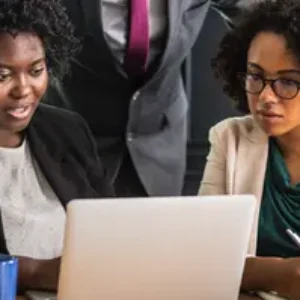 Les femmes ont besoin d’accéder au pouvoir, pas d’un siège