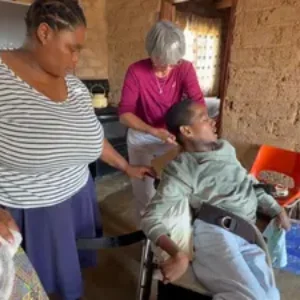 « C'est comme ça que nous procédons » : 30 ans passés à prendre soin d'un fils atteint de paralysie cérébrale