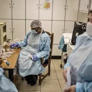 Honorez les femmes de 1956 en finançant leur sécurité et leurs soins