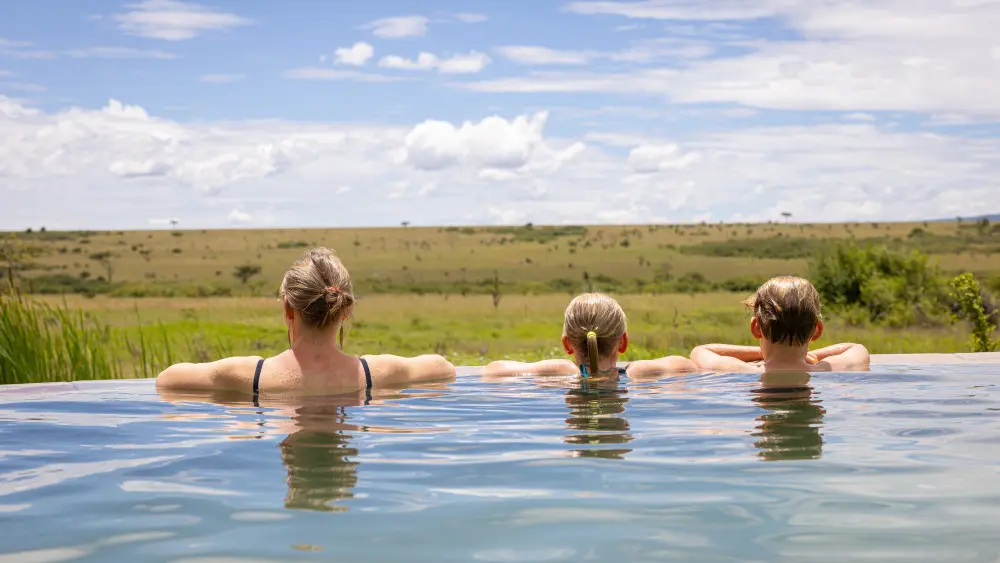 Vues sur la piscine, camp Naboisho, Mara Naboisho Conservancy, Kenya.