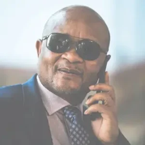 Encore des malheurs pour Mchunu alors que la police saisit pour la deuxième fois un téléphone portable au domicile familial de KZN