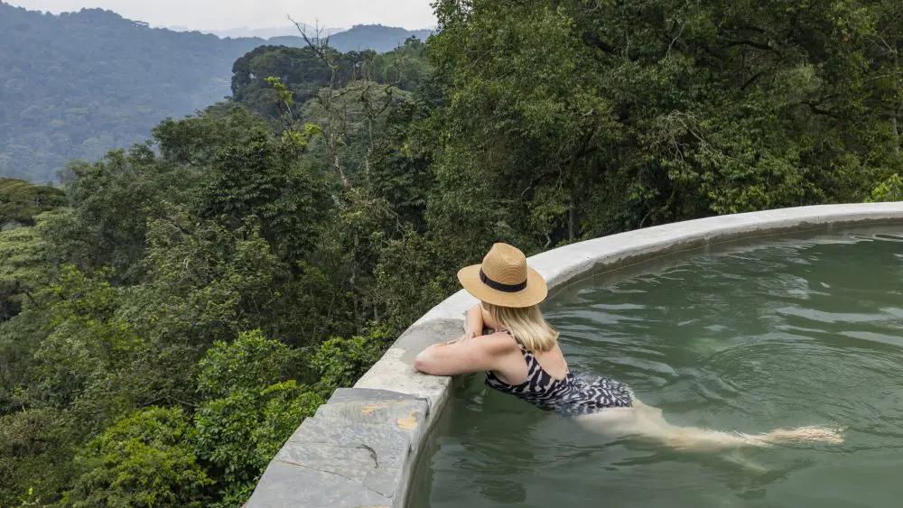 Zone de piscine, collines d'Erebero, forêt impénétrable de Bwindi, Ouganda